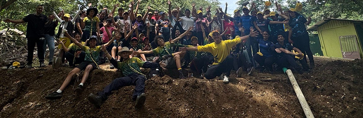 Sembramos 300 árboles en Playa El Jobo