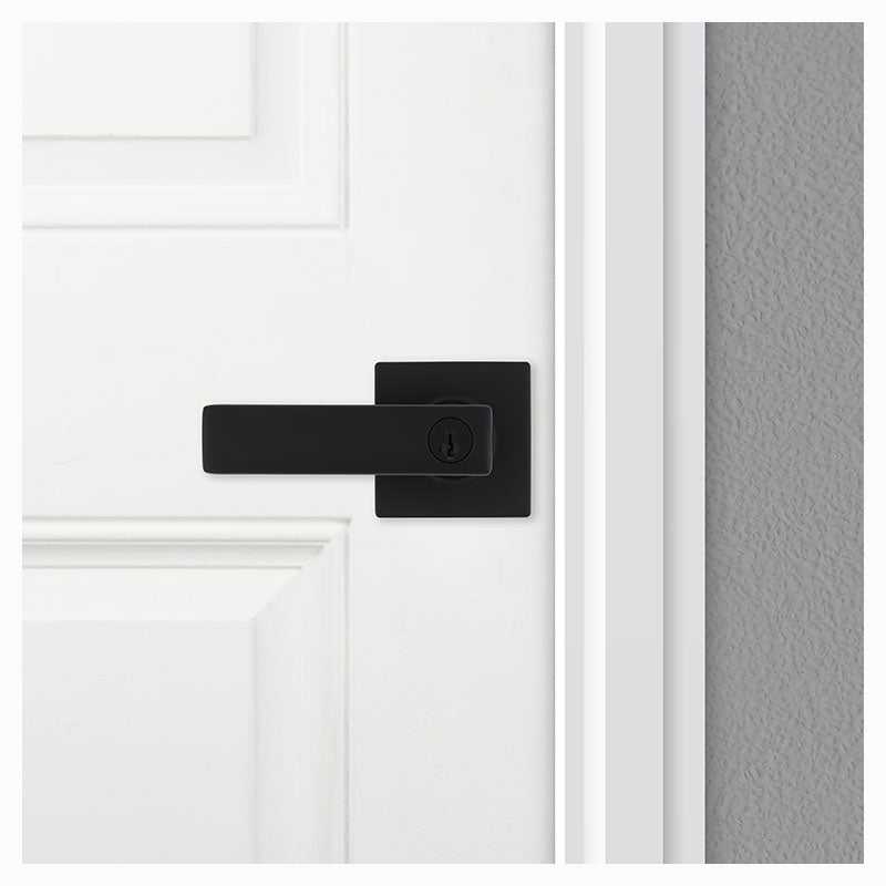 Breton keyed door handle for bedroom in matt black