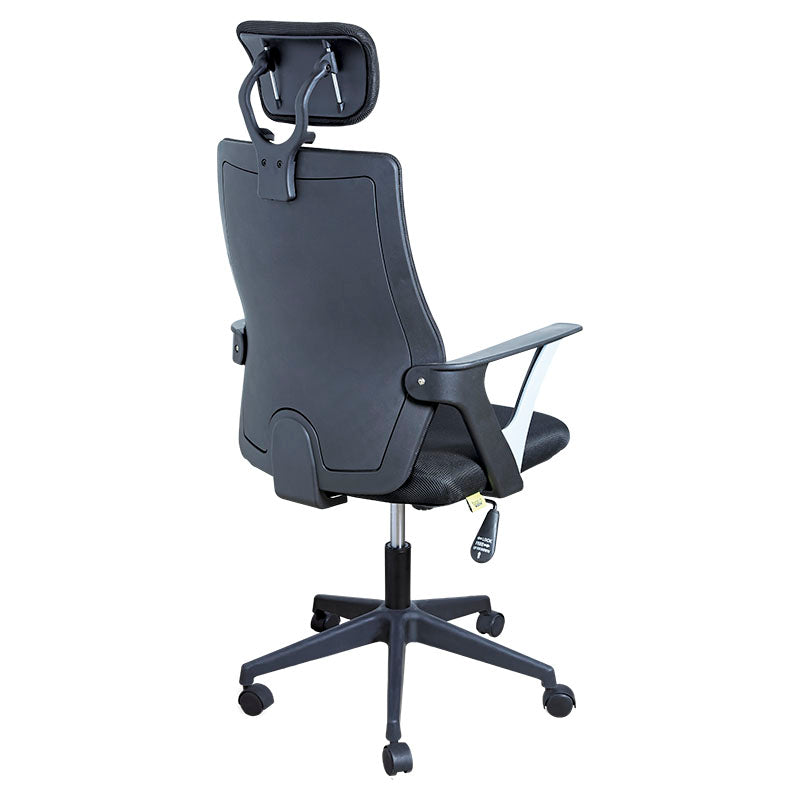 Silla ejecutiva negra con respaldo para cabeza