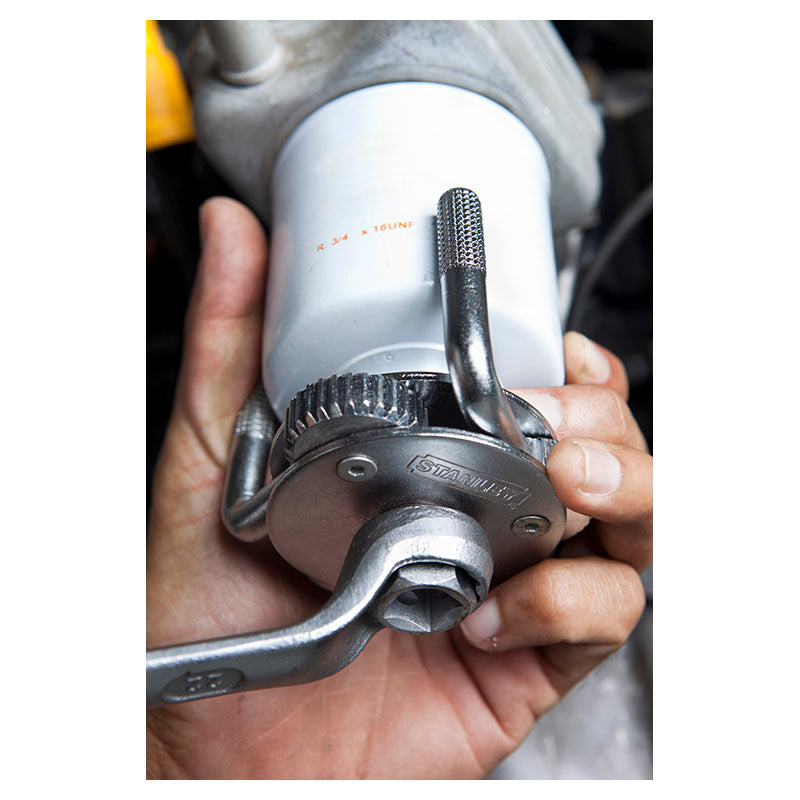 3-Arm Adjustable Oil Filter Wrench 2 1/2" to 4 3/8"