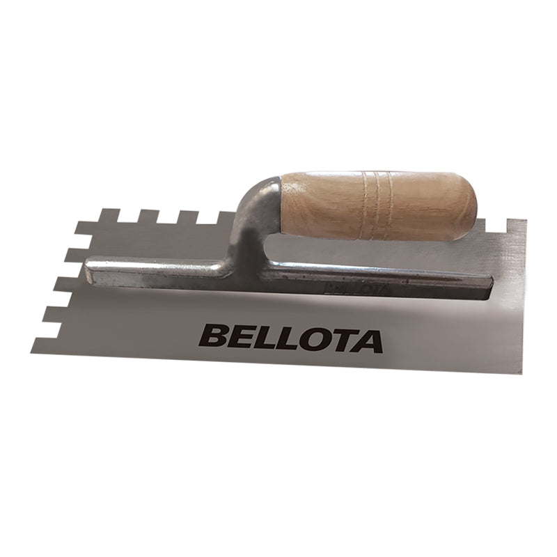 Llaneta dentada cuadrada con mango de madera 11" x 5"