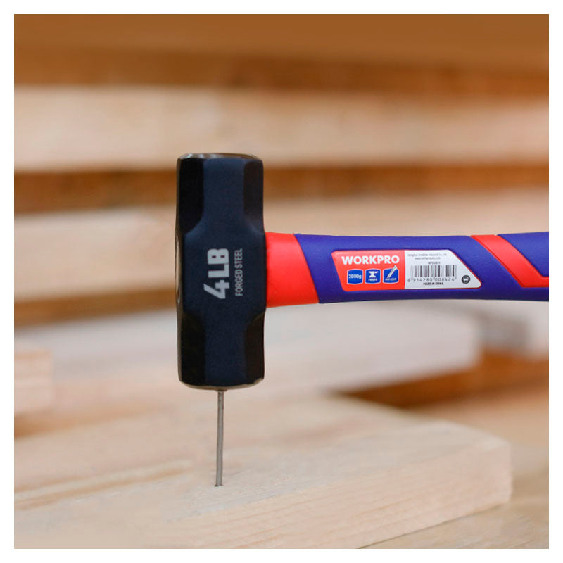 Mazo acero al carbono 4,4 lb (2000 g) WORKPRO