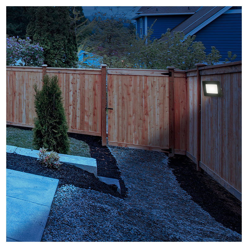 Reflector negro exterior led 10 W luz cálida General Lighting