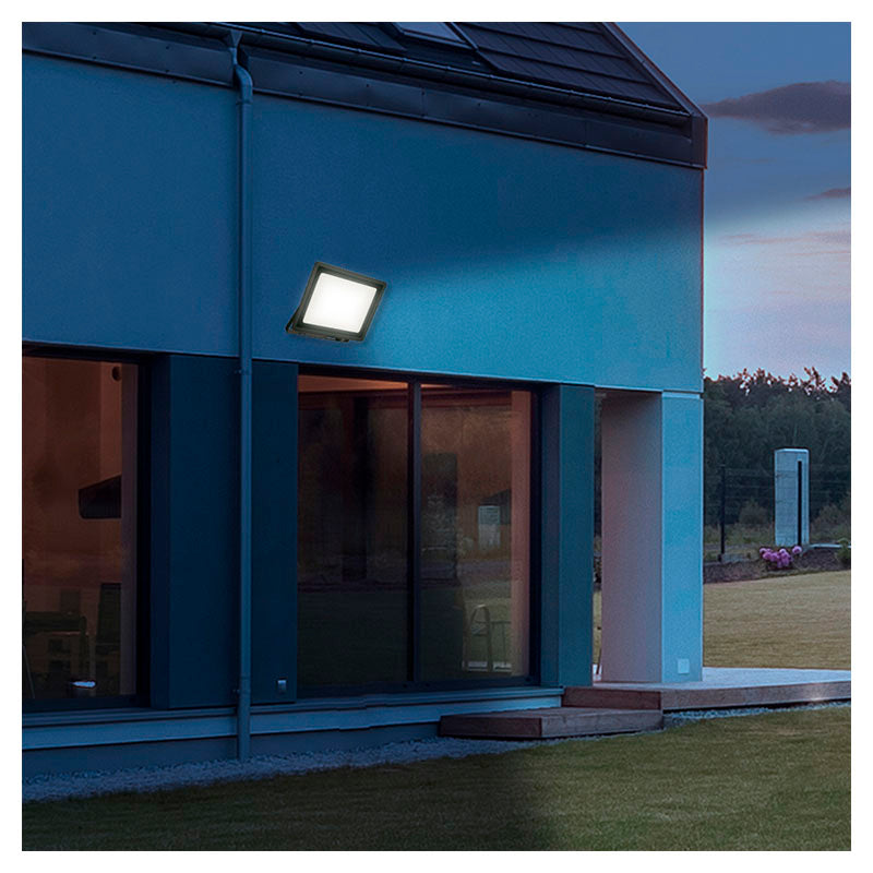 Black outdoor LED floodlight 100 W cool white General Lighting