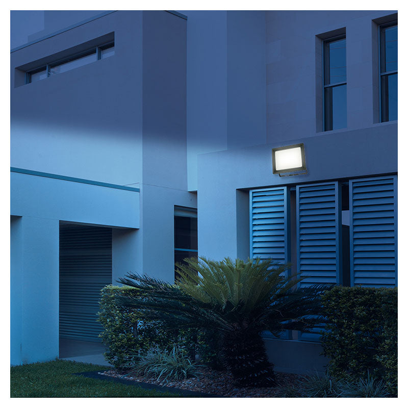 Reflector negro exterior led 100 W luz cálida General Lighting