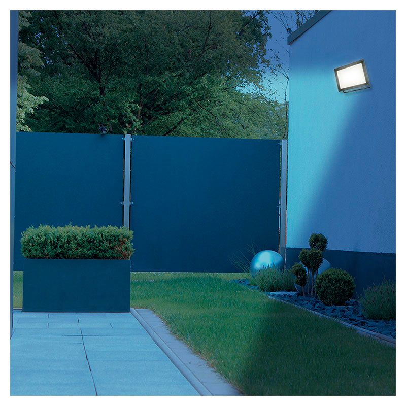 Reflector negro exterior led 150 W luz fría General Lighting