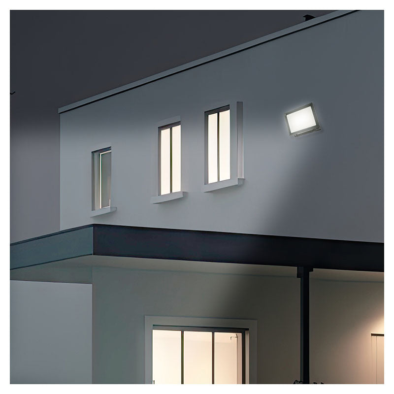 Reflector negro exterior led 150 W luz cálida General Lighting