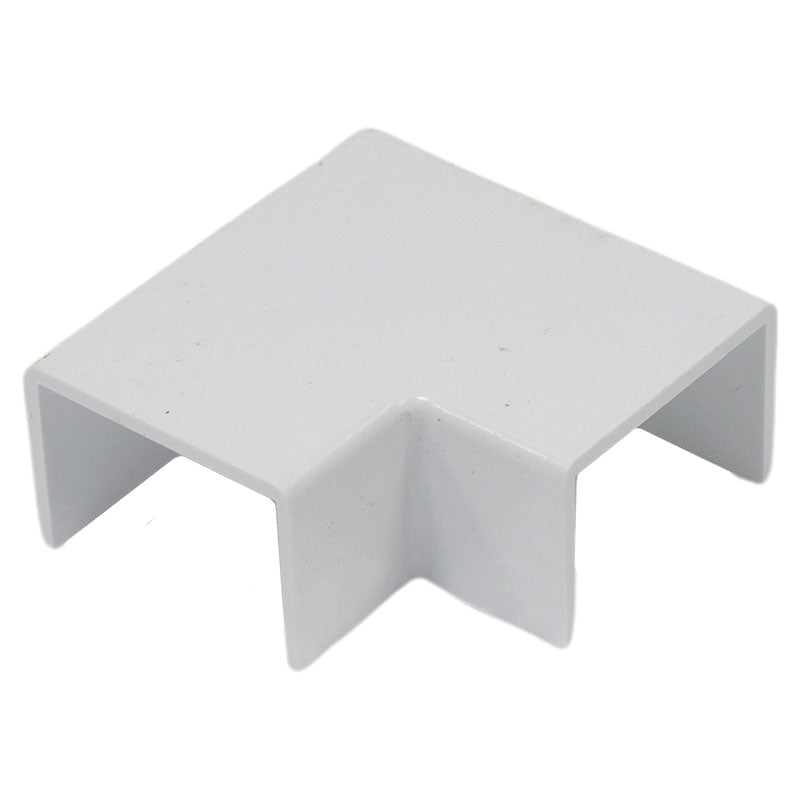 Flat angle for raceway 25 x 17 mm (2.5 x 1.7 cm)