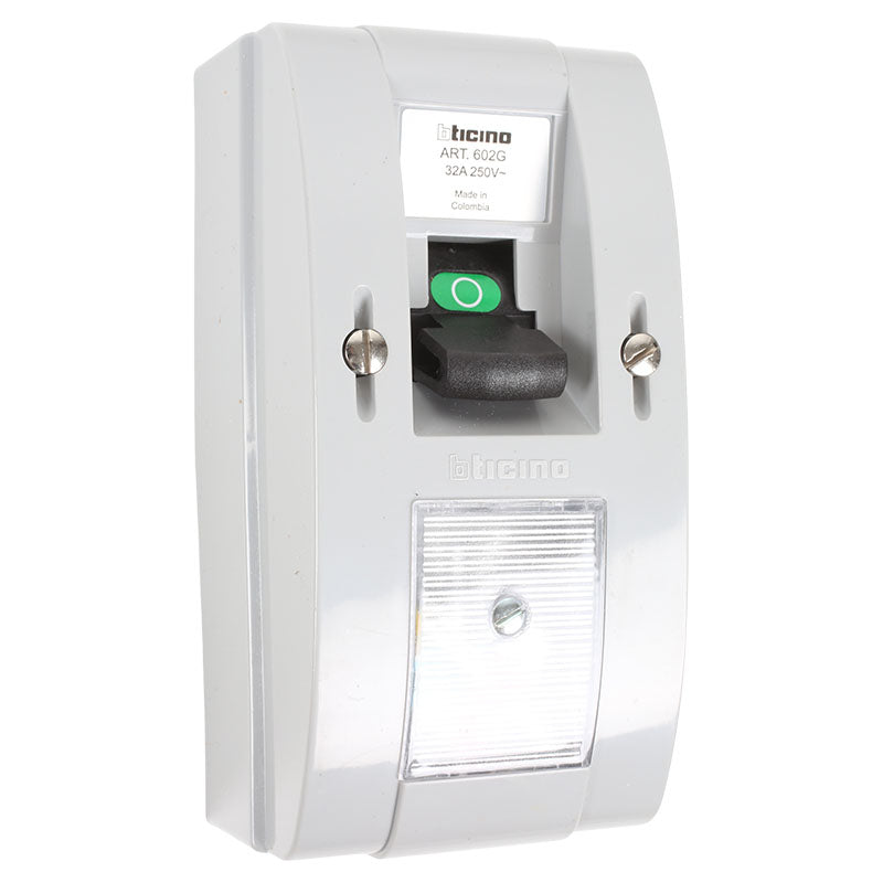 Interruptor bipolar de sobreponer con fusibles 32 A
