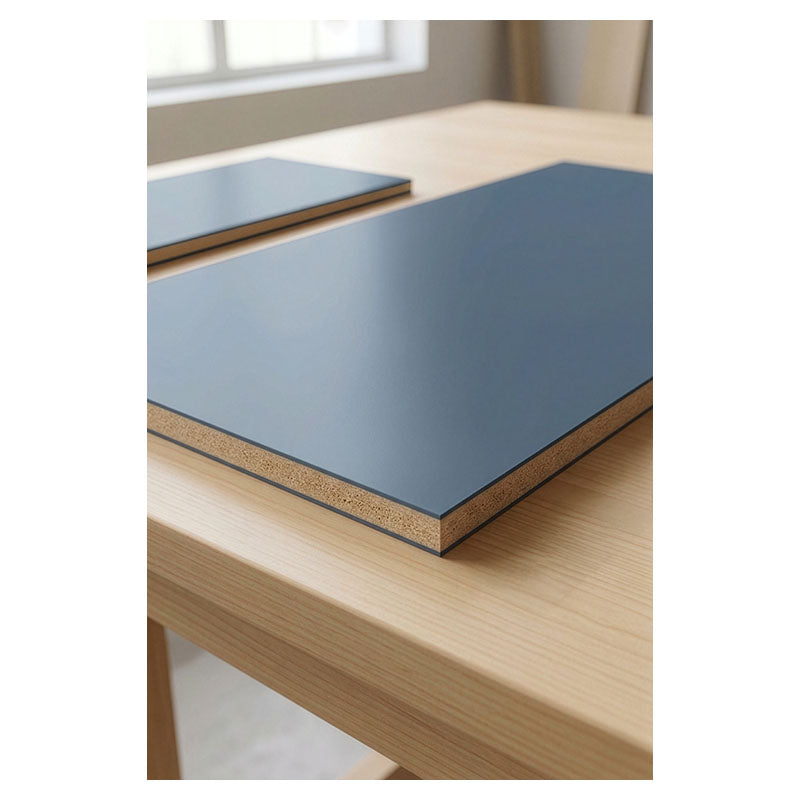 Moisture-resistant melamine 7 x 9' 19 mm plain alby blue