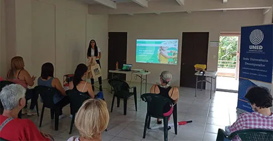 <a href="https://cr.epaenlinea.com/accion-social/ayudar-es-accion/proyecto-huertas-familiares-apoya-a-familias-de-el-rosario-de-desamparados.html" title="Proyecto “Huertas Familiares” apoya a familias de El Rosario de Desamparados">Proyecto “Huertas Familiares” apoya a familias de El Rosario</a>